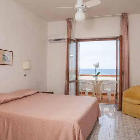 Santa Lucia Ξενοδοχείο 3*
