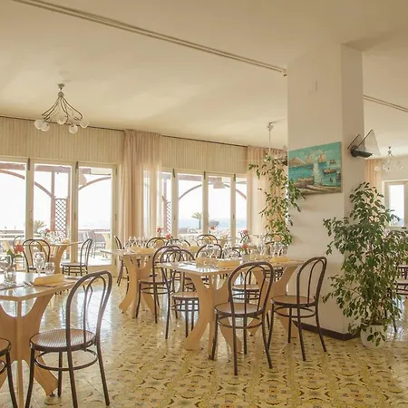 Szálloda Santa Lucia 3*