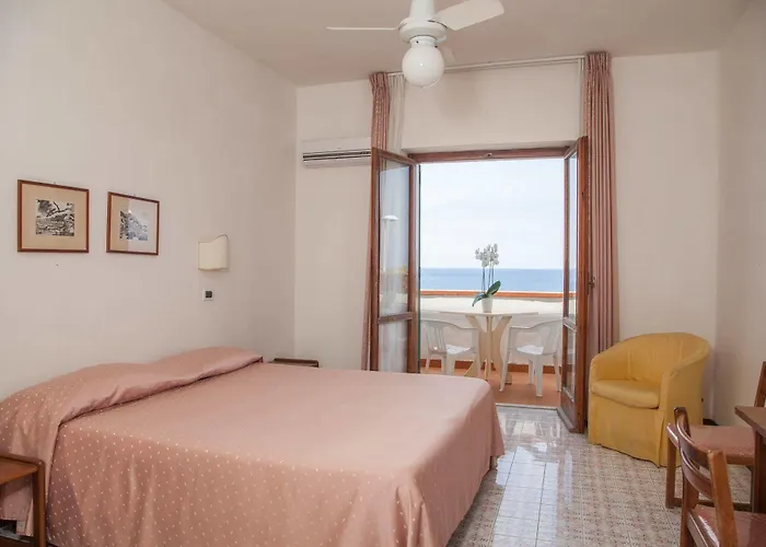 Santa Lucia Otel 3*